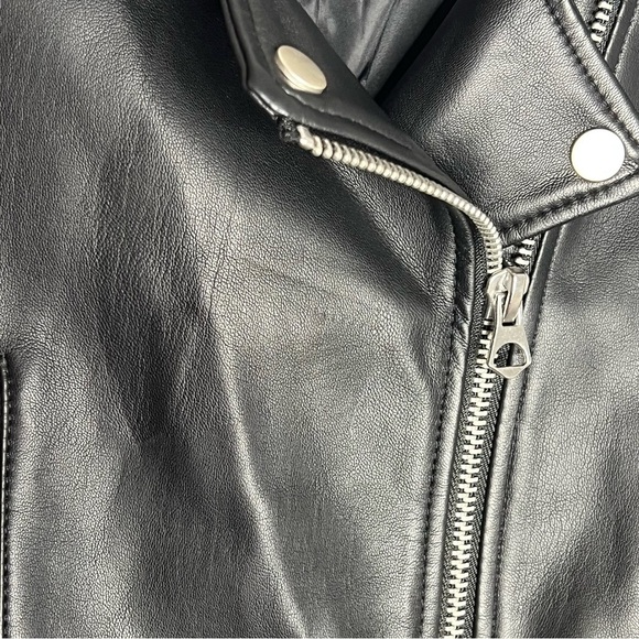 Zara Black Faux Leather Biker Jacket with Wide Lapel size Small - Picture 4 of 6